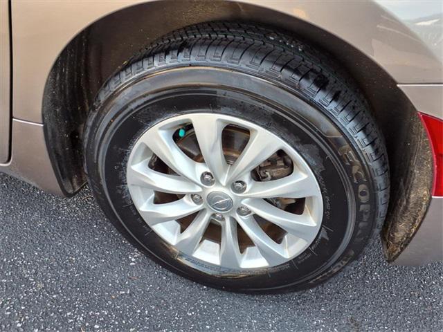 used 2017 Chrysler Pacifica car, priced at $10,980