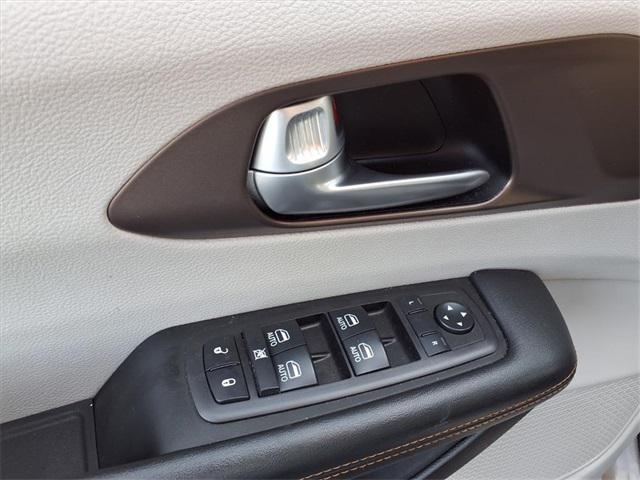 used 2017 Chrysler Pacifica car, priced at $10,980