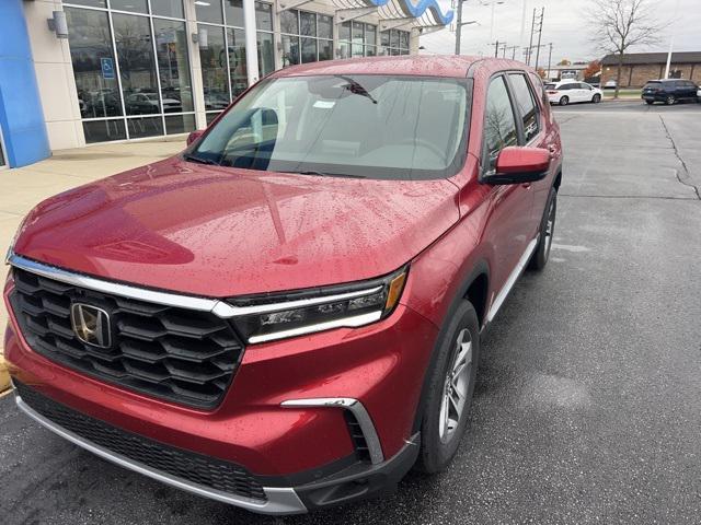 new 2025 Honda Pilot car, priced at $47,450