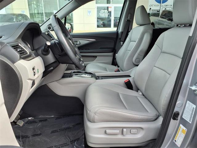 used 2022 Honda Pilot car, priced at $33,980