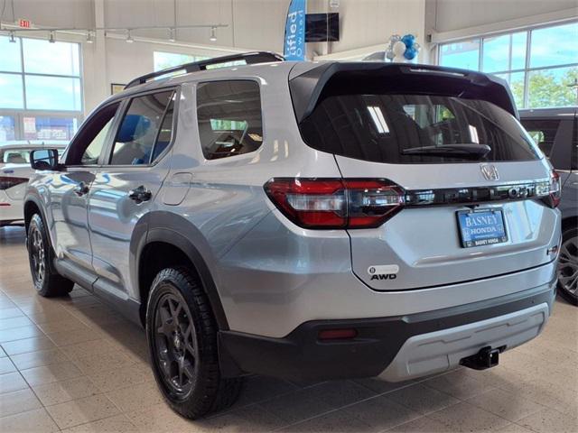 used 2025 Honda Pilot car, priced at $47,980