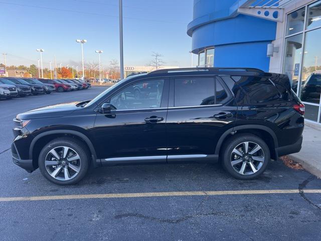 new 2025 Honda Pilot car, priced at $48,676