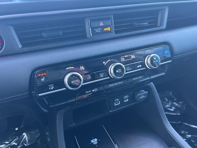 new 2025 Honda Pilot car, priced at $48,676