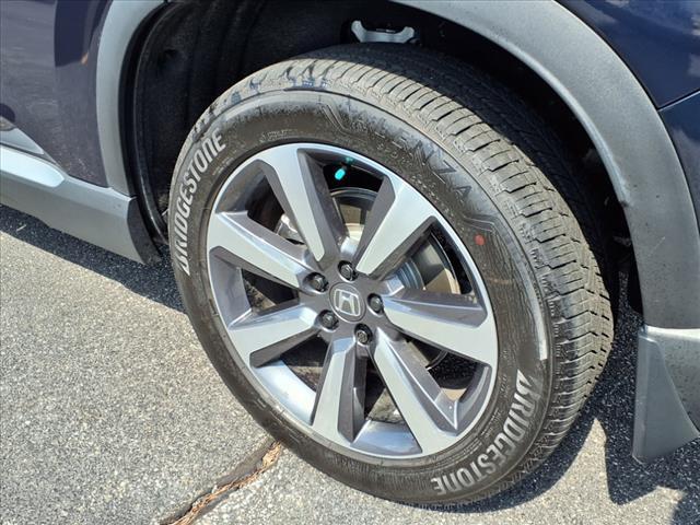 used 2025 Honda Pilot car, priced at $52,980