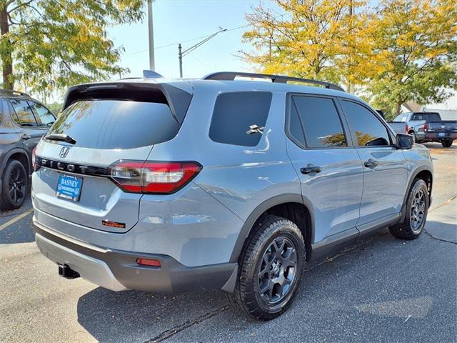 used 2025 Honda Pilot car, priced at $47,980