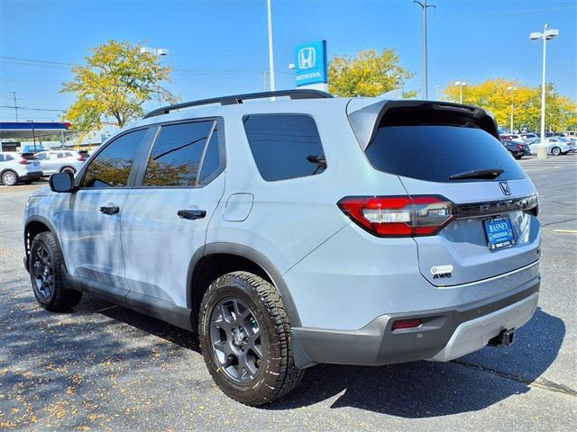 used 2025 Honda Pilot car, priced at $47,980