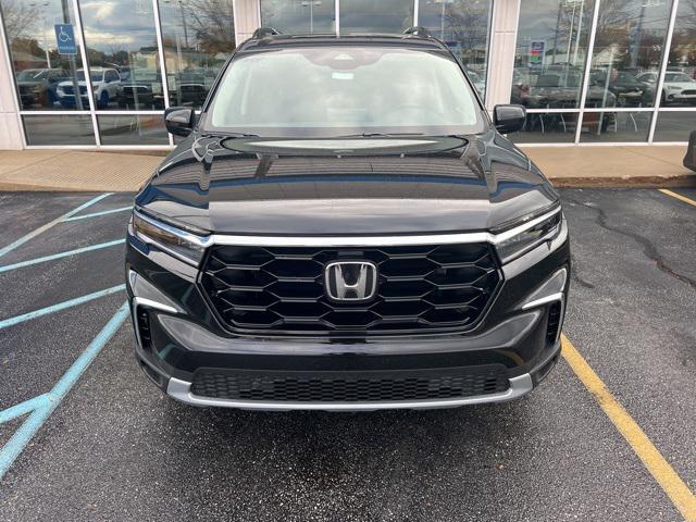 new 2025 Honda Pilot car, priced at $50,887