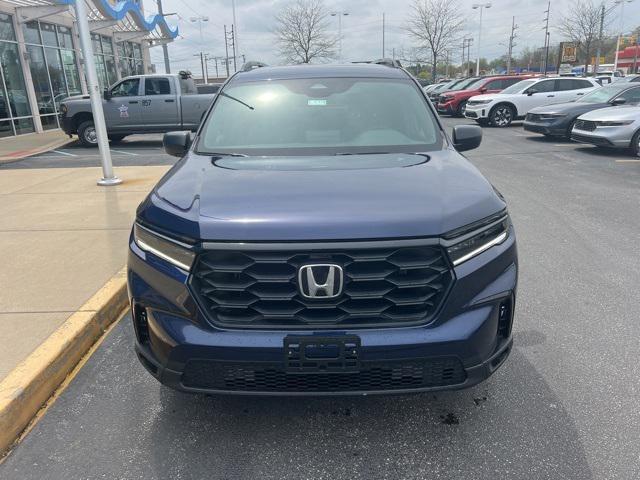 new 2025 Honda Pilot car, priced at $42,954