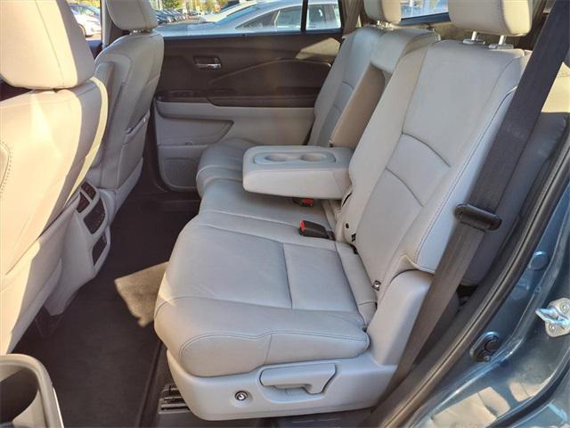 used 2022 Honda Pilot car, priced at $33,980