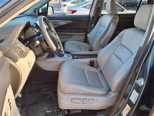 used 2022 Honda Pilot car, priced at $33,980