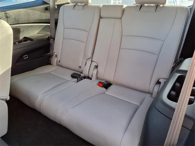 used 2022 Honda Pilot car, priced at $33,980