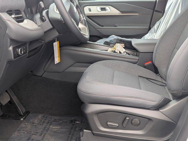 new 2025 Ford Explorer car, priced at $43,051