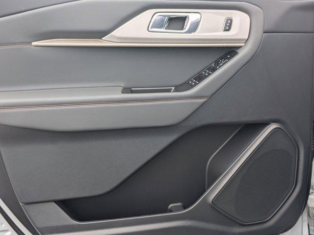 new 2025 Ford Explorer car, priced at $43,051