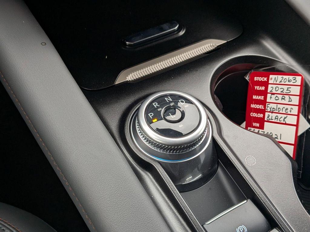 new 2025 Ford Explorer car, priced at $46,322