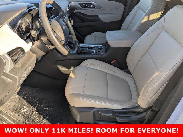 used 2022 Chevrolet Traverse car, priced at $28,495