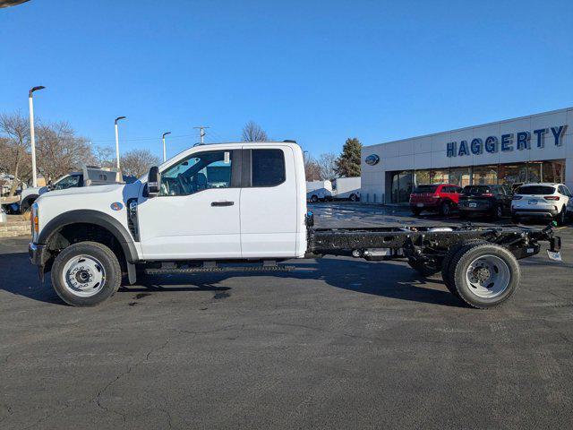 new 2025 Ford F-450 car, priced at $67,615