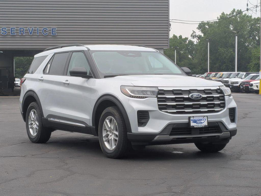 new 2025 Ford Explorer car, priced at $40,940