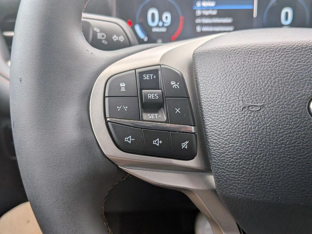 new 2025 Ford Explorer car, priced at $40,940