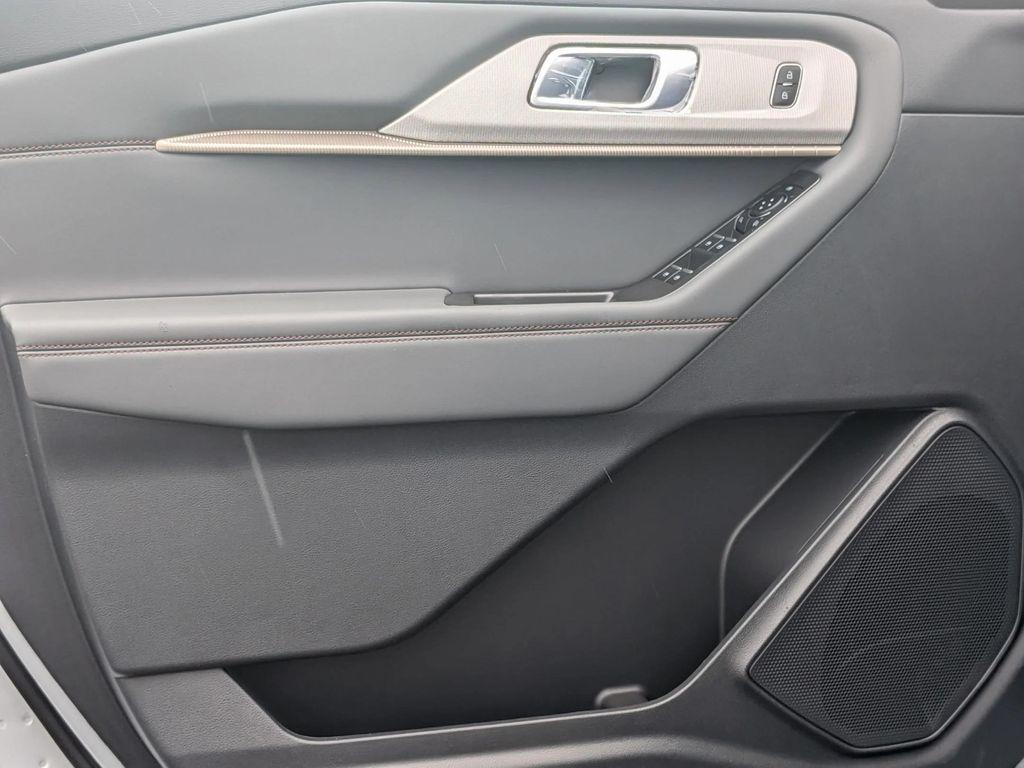 new 2025 Ford Explorer car, priced at $40,940