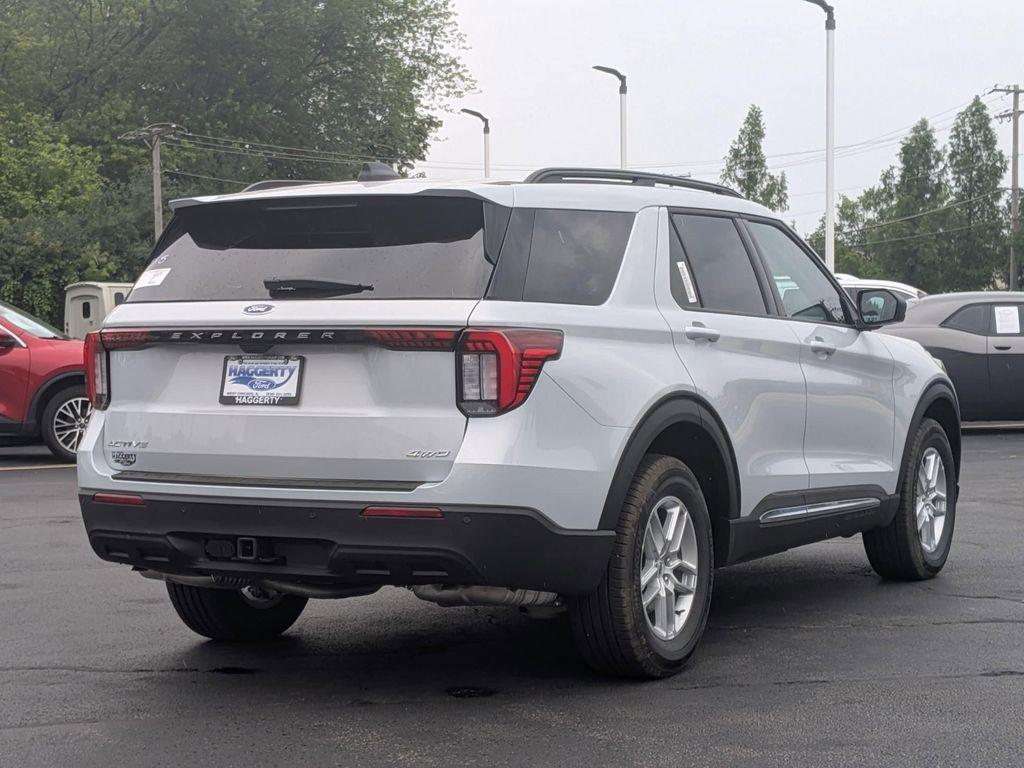 new 2025 Ford Explorer car, priced at $40,940