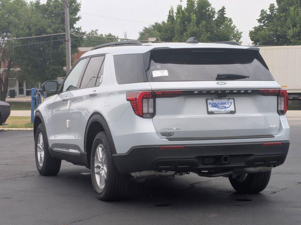 new 2025 Ford Explorer car, priced at $40,940