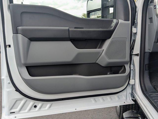 new 2025 Ford F-250 car, priced at $57,265