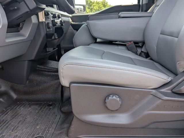 new 2025 Ford F-250 car, priced at $55,044