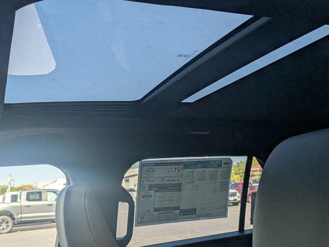 new 2025 Ford Explorer car, priced at $60,184