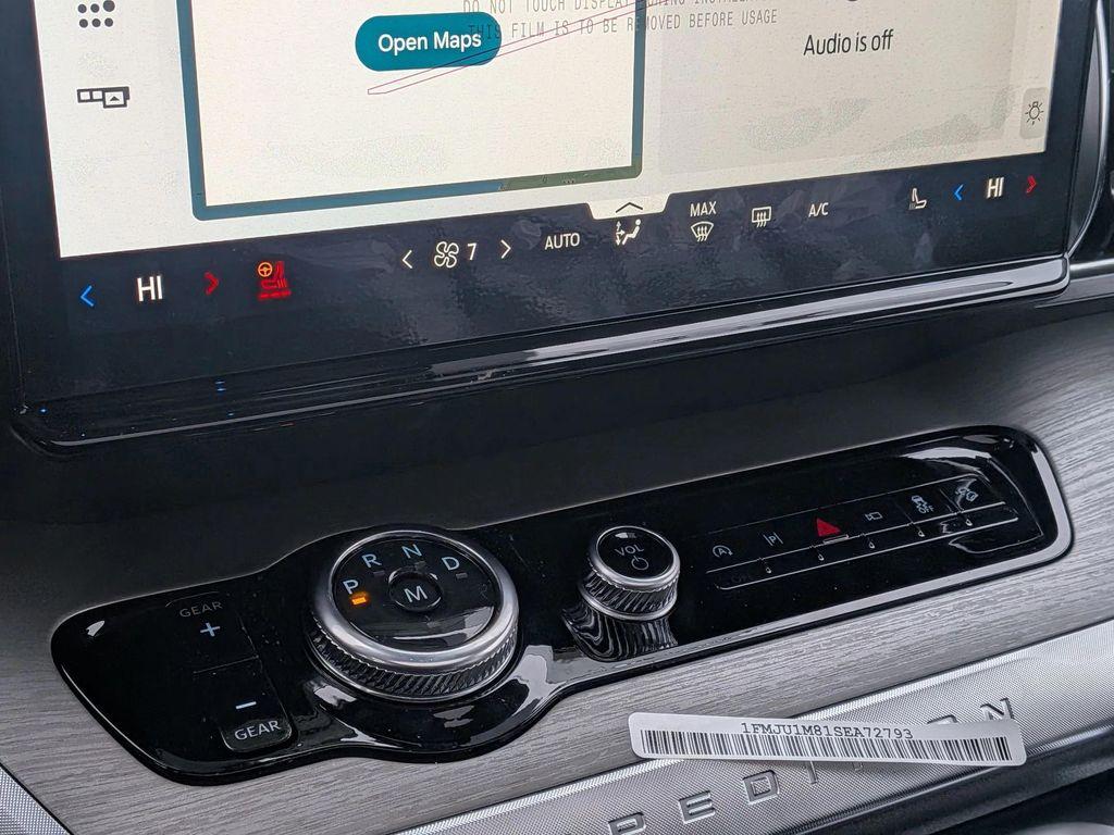 new 2025 Ford Expedition car, priced at $77,094