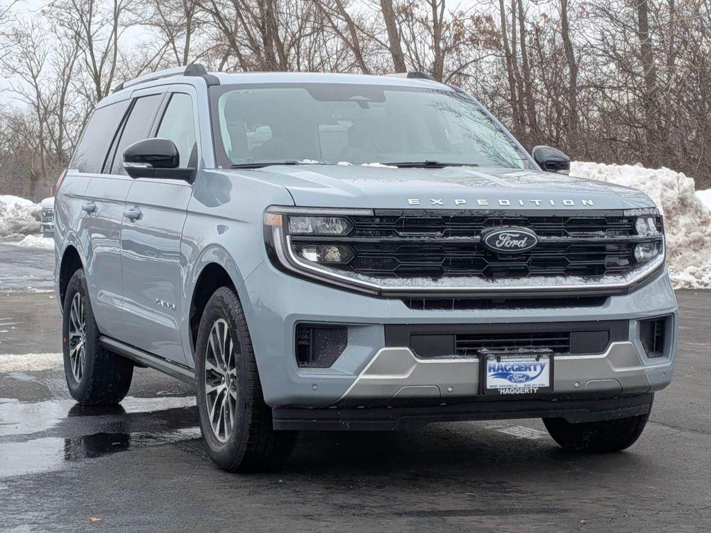 new 2025 Ford Expedition car, priced at $77,094