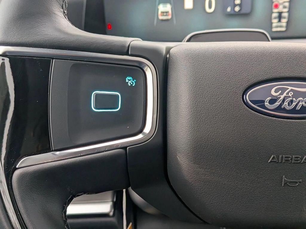 new 2025 Ford Expedition car, priced at $77,094