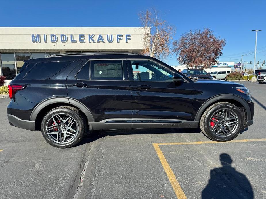 new 2025 Ford Explorer car