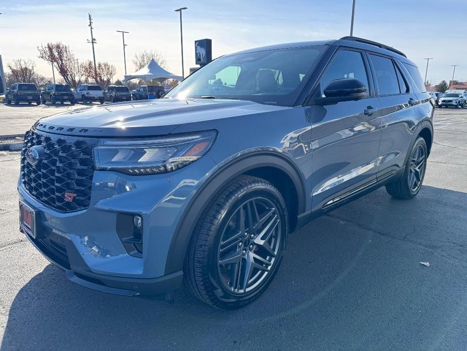 new 2025 Ford Explorer car, priced at $60,065