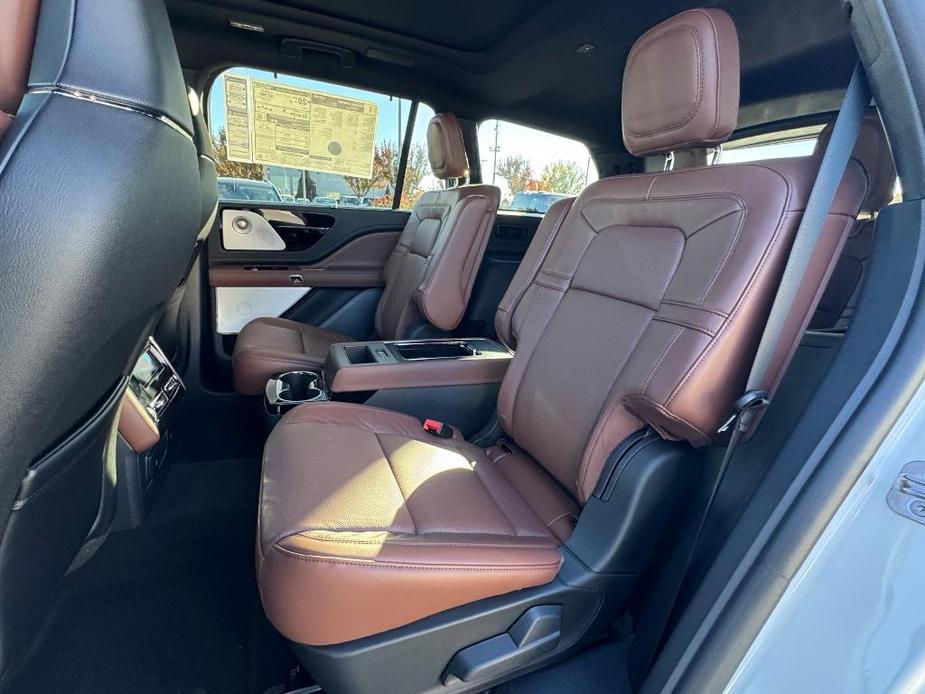 new 2025 Lincoln Aviator car, priced at $85,110