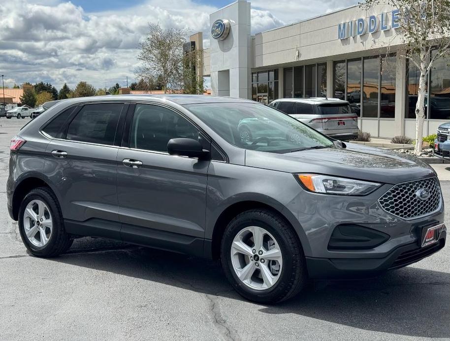 new 2024 Ford Edge car, priced at $28,999