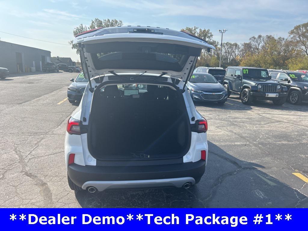 new 2025 Ford Escape car, priced at $30,980