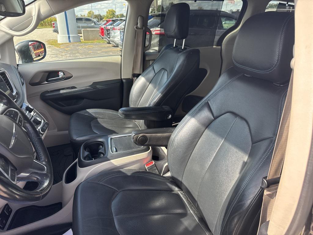 used 2021 Chrysler Pacifica car, priced at $17,991