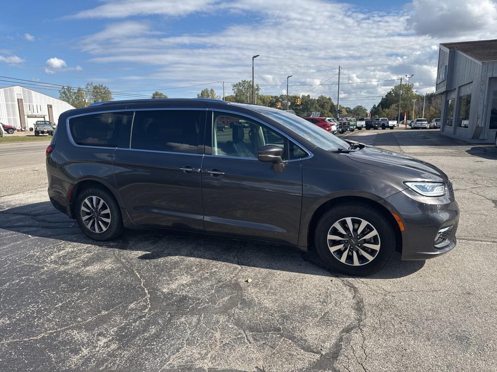 used 2021 Chrysler Pacifica car, priced at $17,991