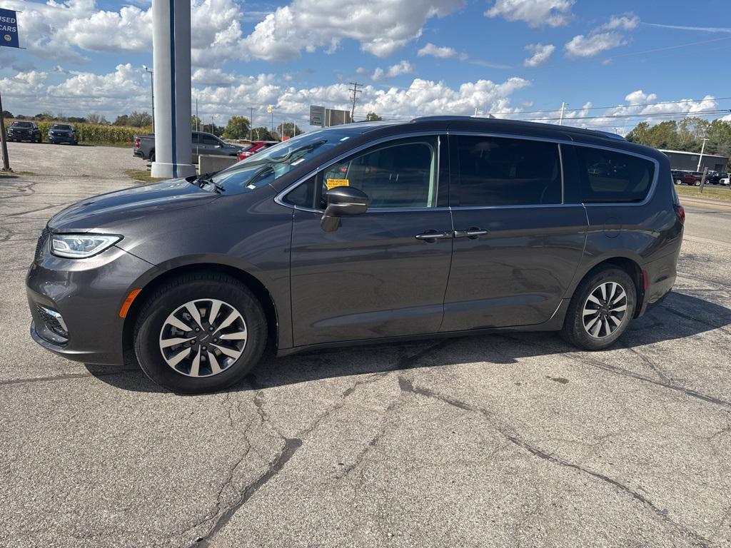 used 2021 Chrysler Pacifica car, priced at $17,991