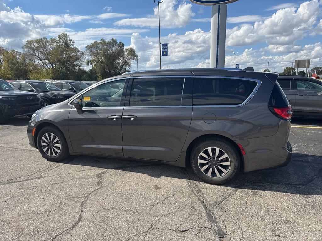 used 2021 Chrysler Pacifica car, priced at $17,991