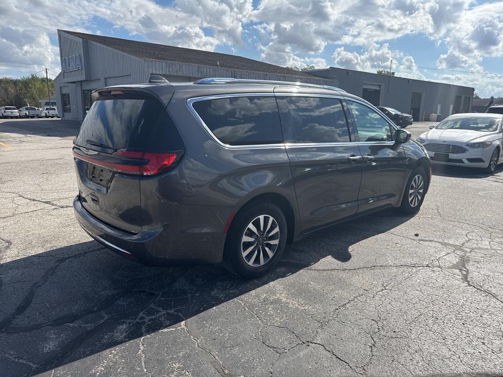 used 2021 Chrysler Pacifica car, priced at $17,991