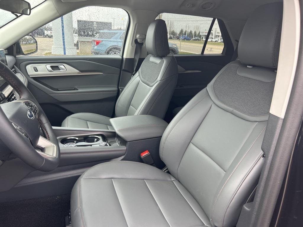 new 2025 Ford Explorer car, priced at $45,809