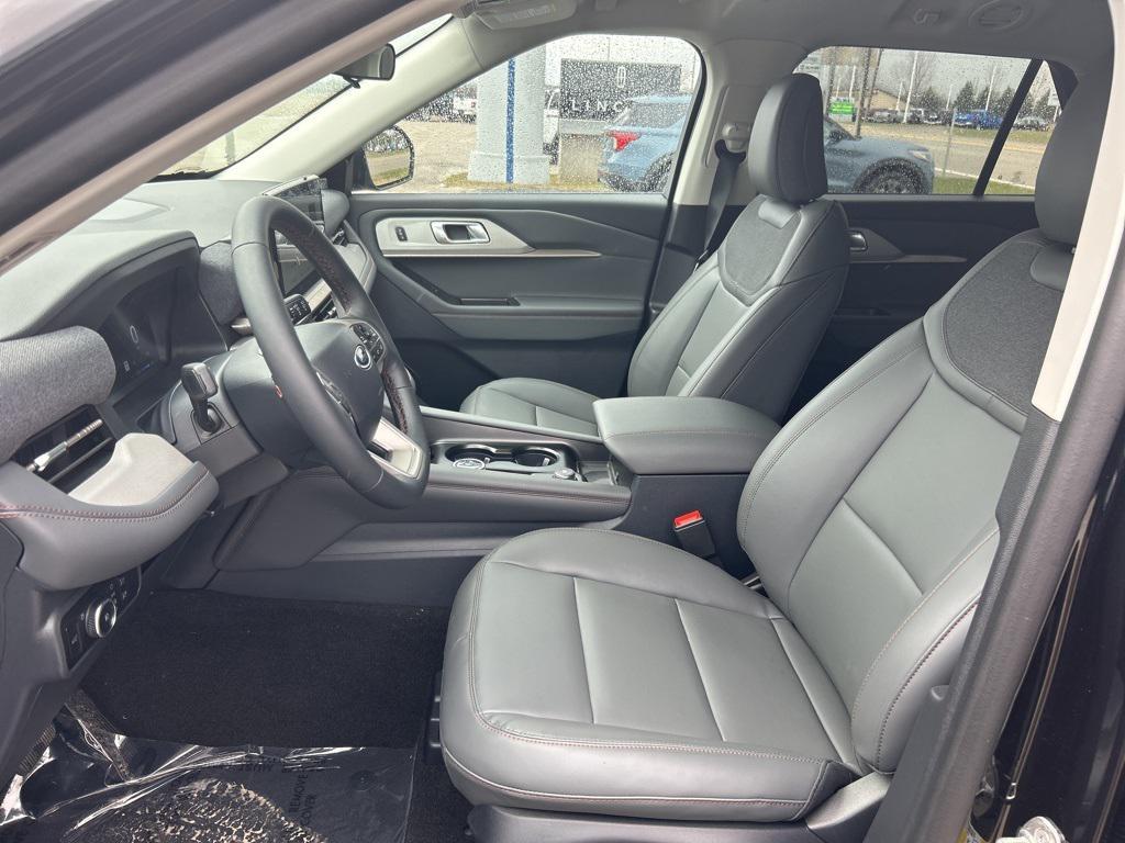 new 2025 Ford Explorer car, priced at $45,809