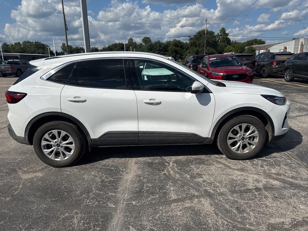 used 2023 Ford Escape car, priced at $25,192