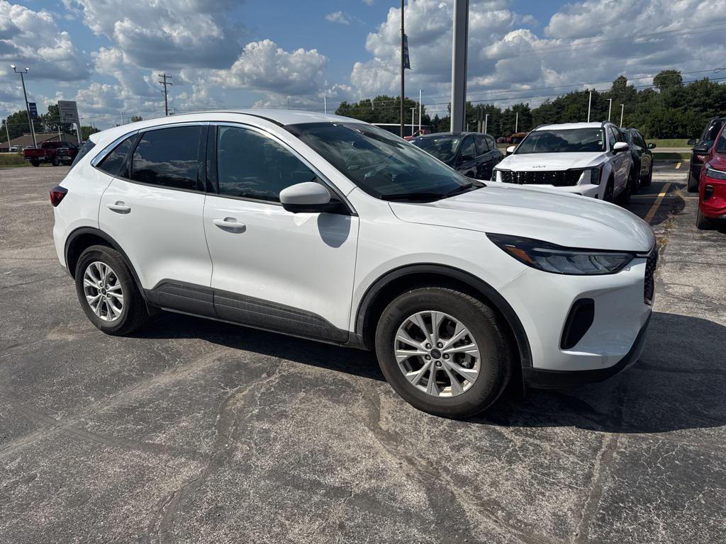 used 2023 Ford Escape car, priced at $25,192