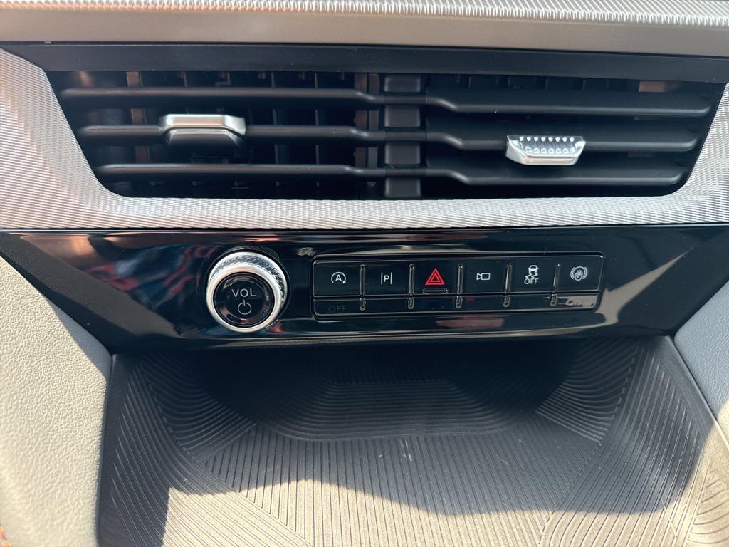 new 2025 Ford Explorer car, priced at $45,796