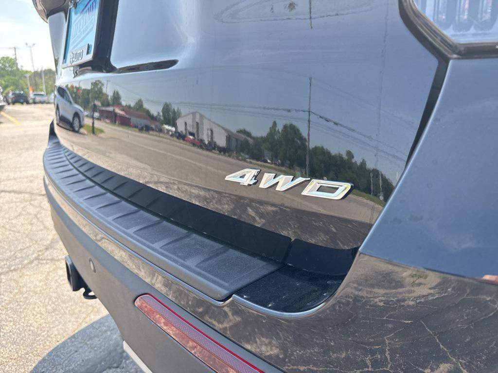 new 2025 Ford Explorer car, priced at $45,796