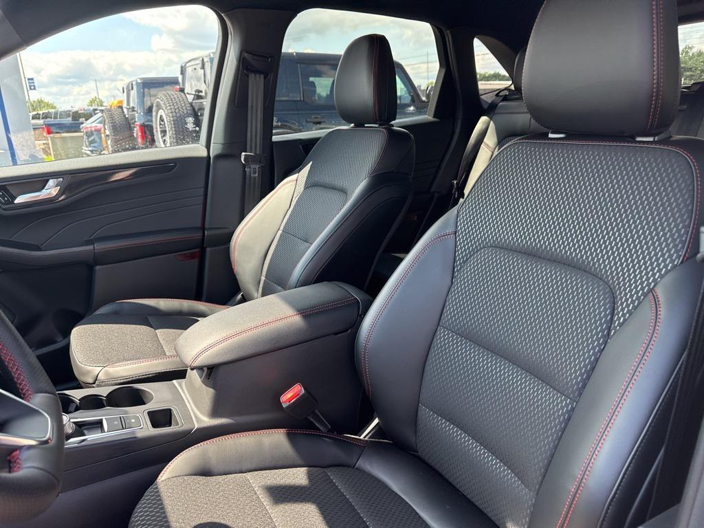 new 2025 Ford Escape car, priced at $32,174