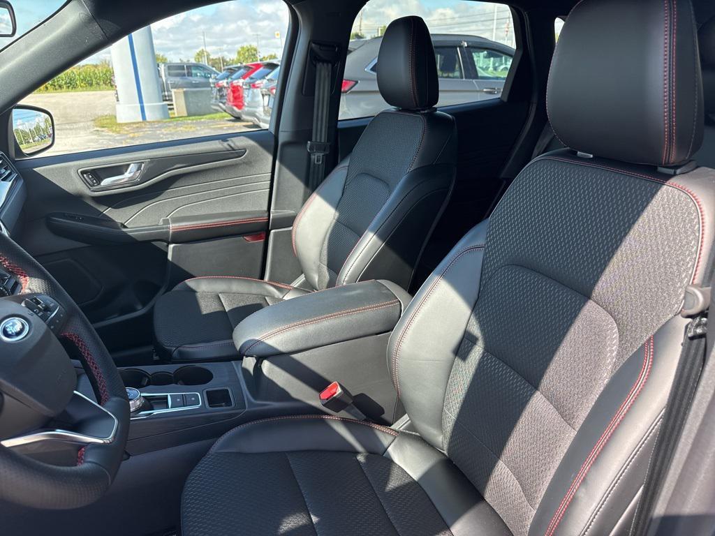 new 2025 Ford Escape car, priced at $30,396