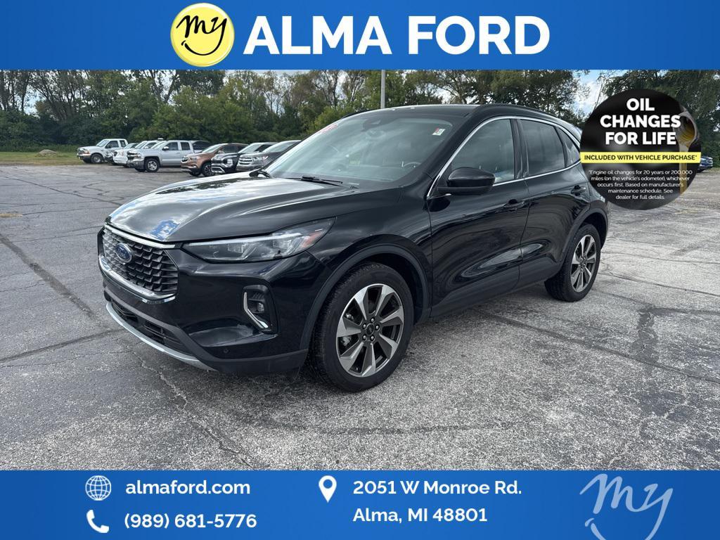 used 2023 Ford Escape car, priced at $24,011